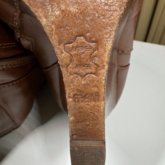 Tory Burch Milan Brown Leather Wedge Ankle Boots Size 6.5M Side Zip Logo Buckle - Picture 12 of 13